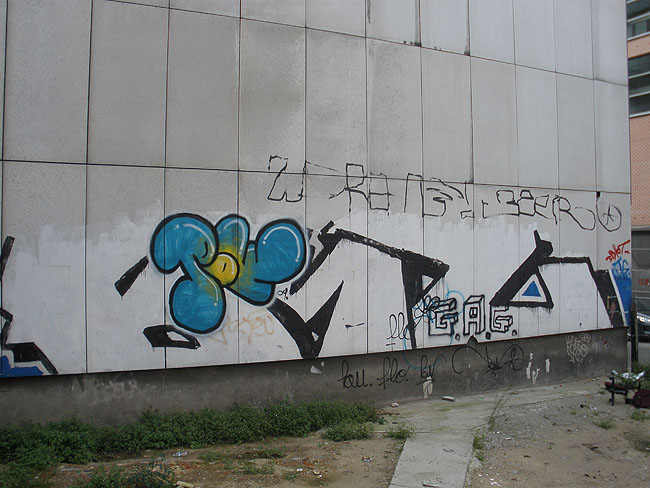 Brussels unidentified graffiti 28