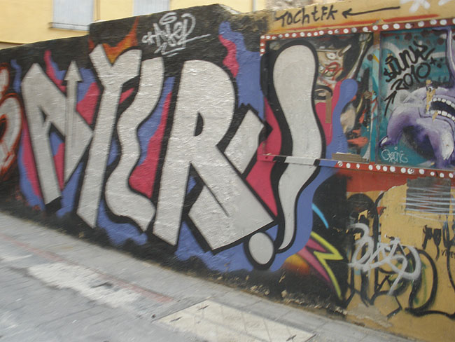 Ayer graffiti photo