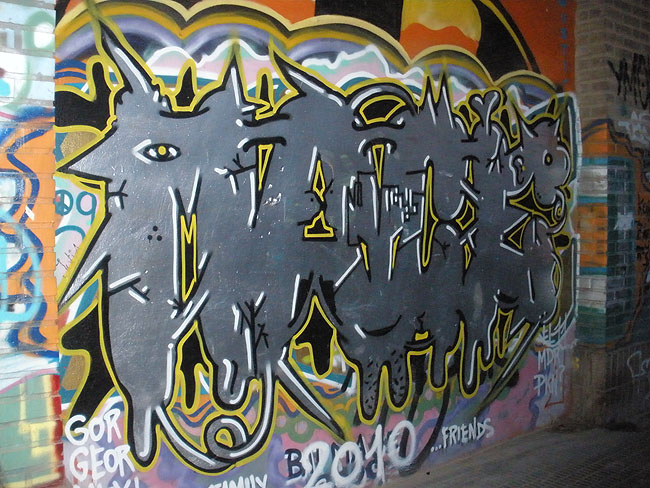 Mace graffiti photo 17