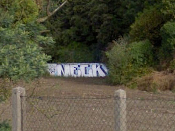 Neck graffiti photo 1
