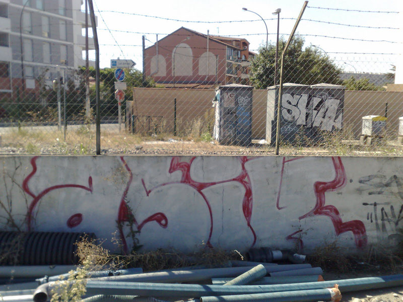 Asik graffiti photo