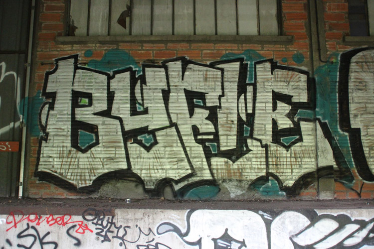 Bifle graffiti photo Toulouse
