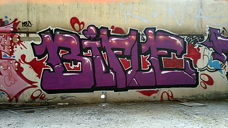 Bifle graffiti pic Toulouse