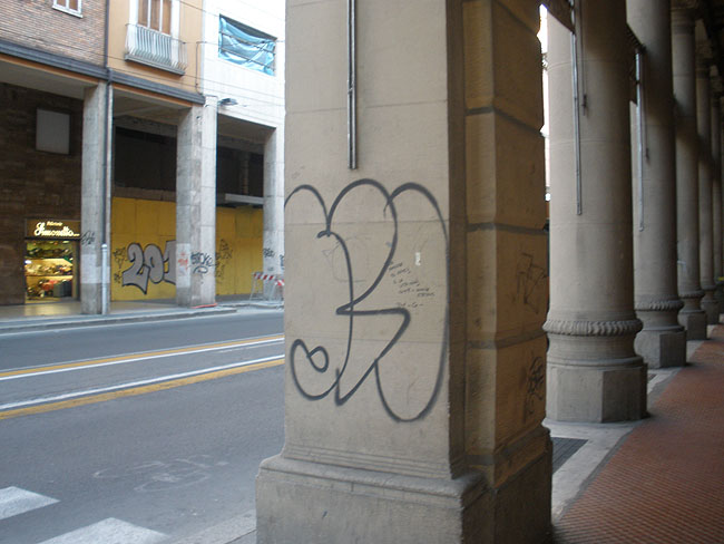 Spoz graffit picture bologna 2