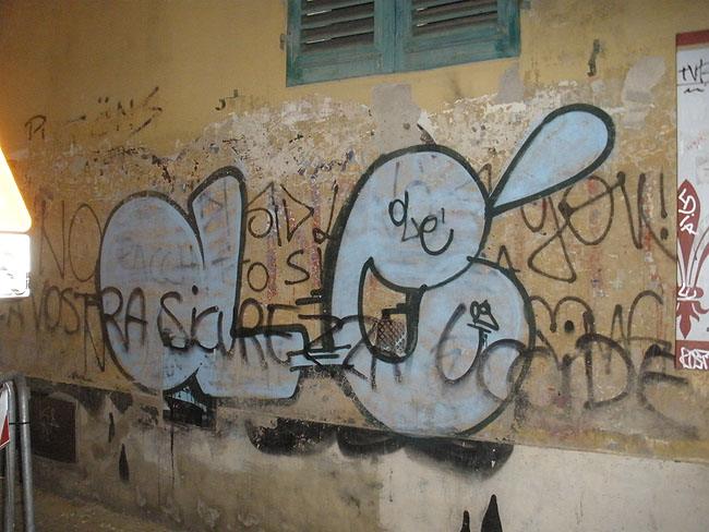 Ole graffiti photo