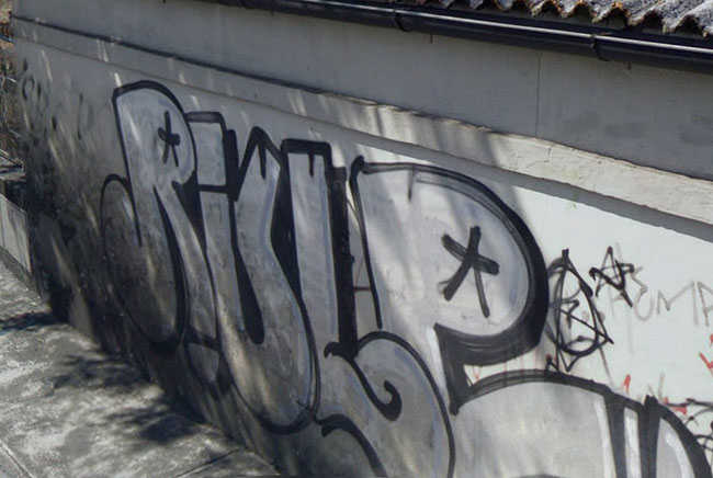 Rule graffiti photo