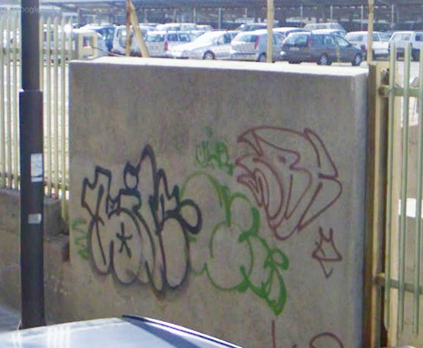 Bimbo graffiti photo 3