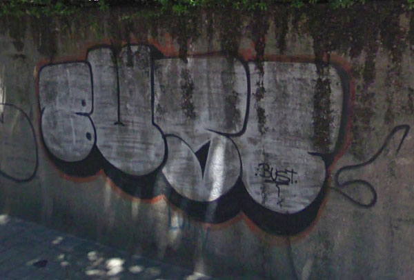 Bust graffiti photo 6