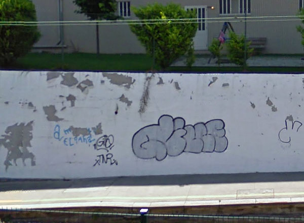 Vila Nova de Gaia unidentified graffiti photo 3