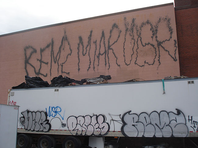Graff truck photo