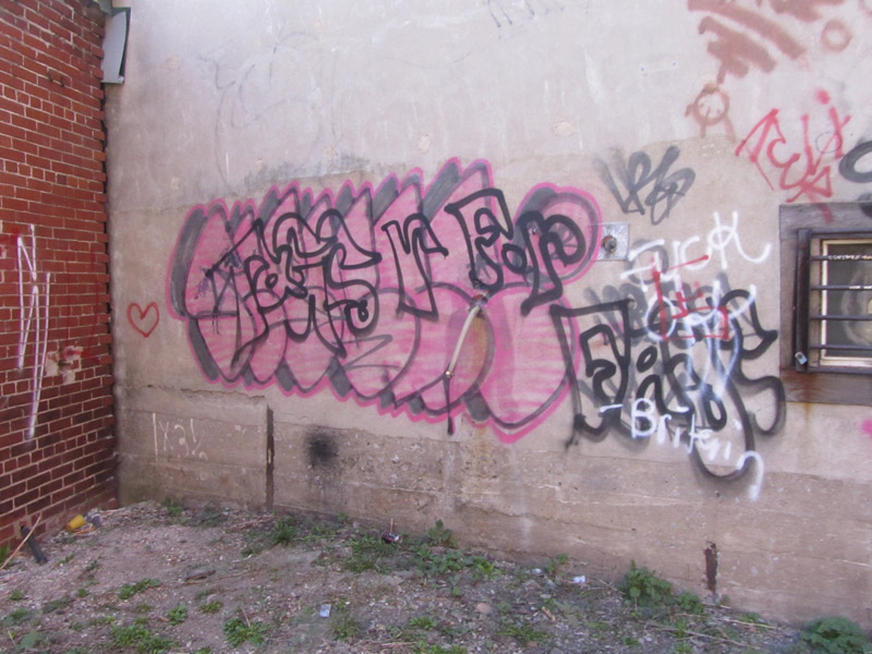 Abuse graff photo Gatineau