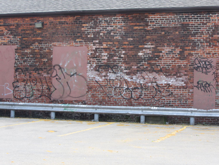 Gnar graffiti photo