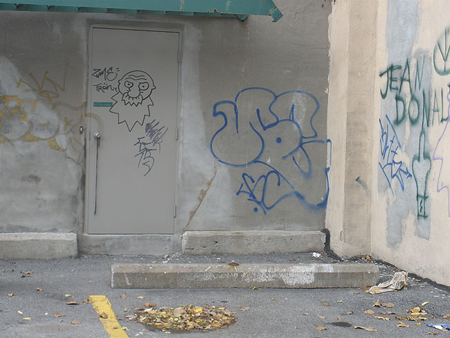 Montreal Unidentified graffiti photo 094