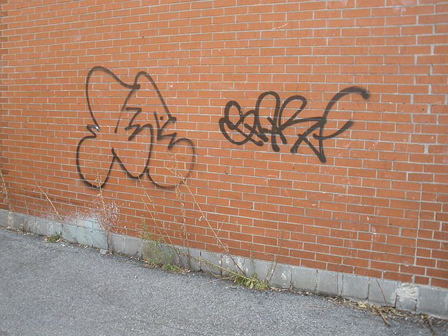 Montreal Unidentified graffiti photo 097