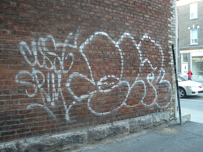 Montreal Unidentified graffiti photo 125
