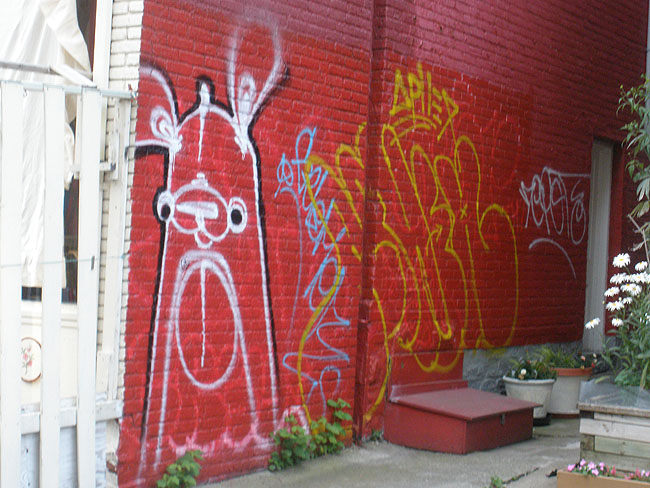 Aphex graffiti photo