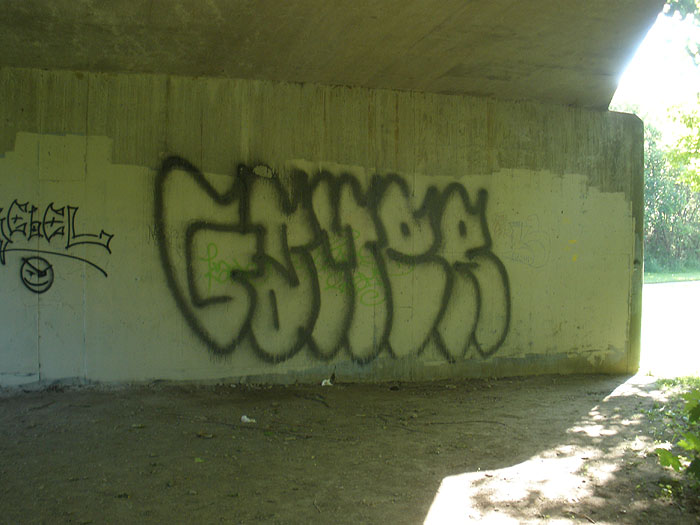 Gamer graffiti photo