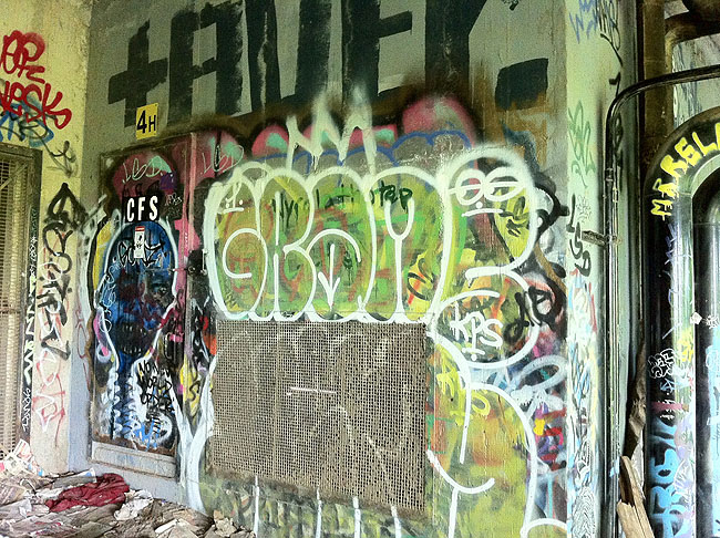 Grams Toronto graffiti photo