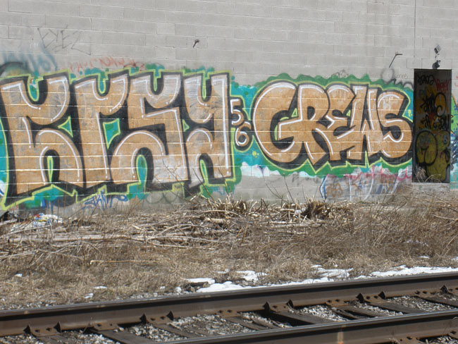 Grewz toronto graffiti