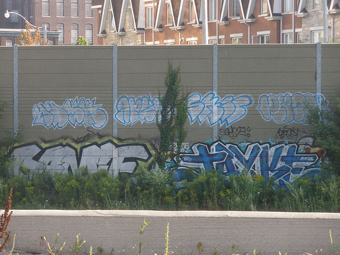 Husk Graffiti Photo