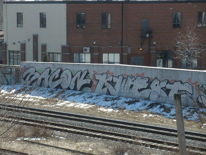 Kwest graffiti photo 7