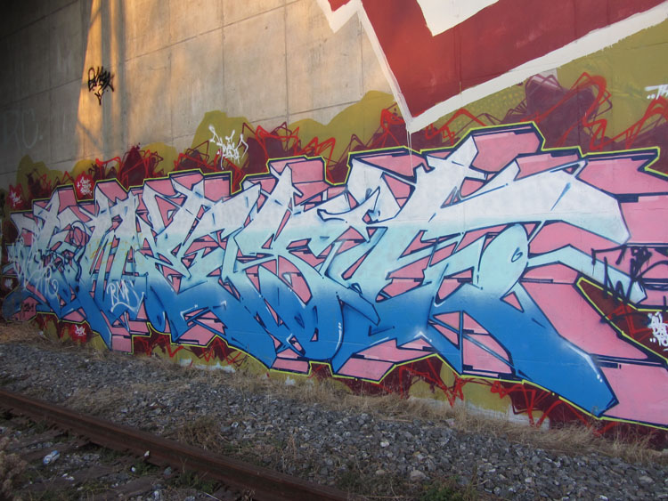 Kwest graffiti photo