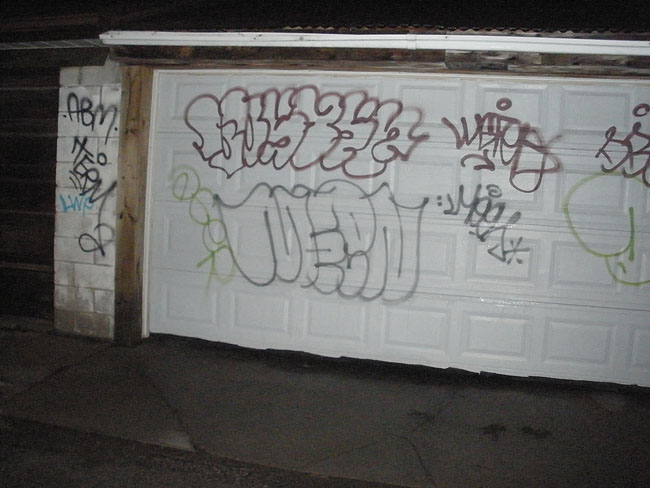 Luster graffiti bomber