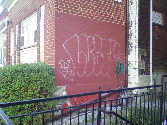Lustr graffiti photo