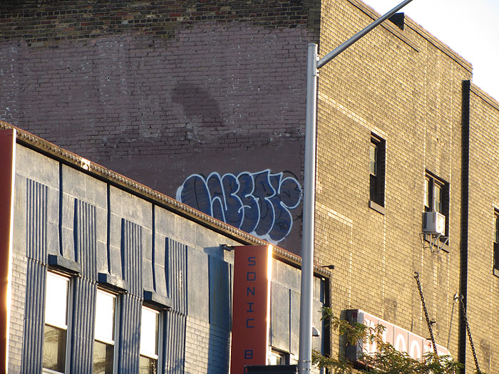 Luster graffiti photo