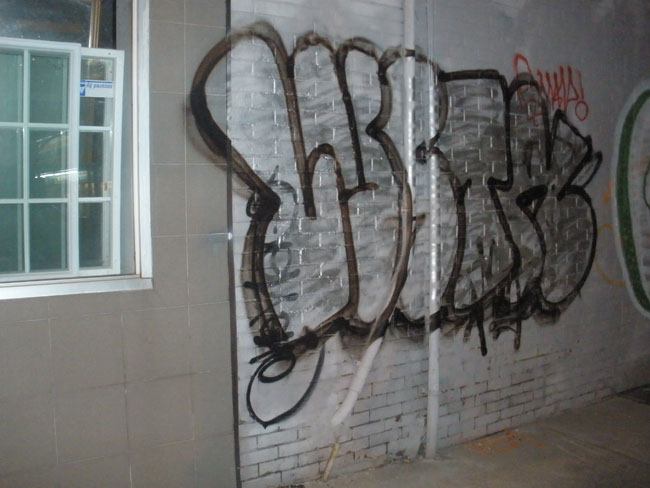 Lustr graffiti picture 33