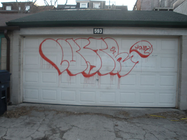 Lustr toronto graffiti