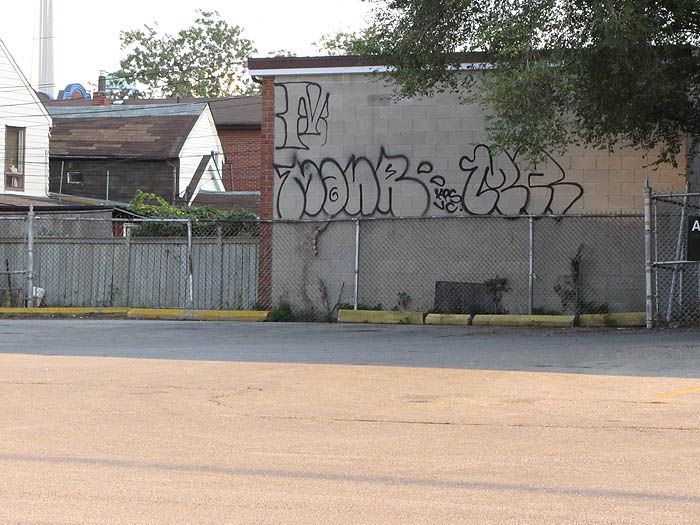 Manr graffiti photo
