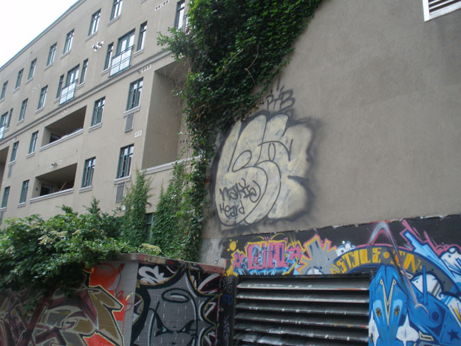 Nakie Toronto graffiti