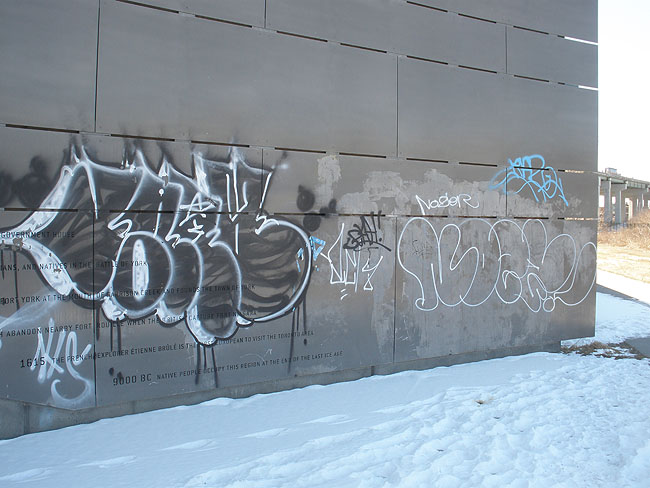 Noser graffiti photo