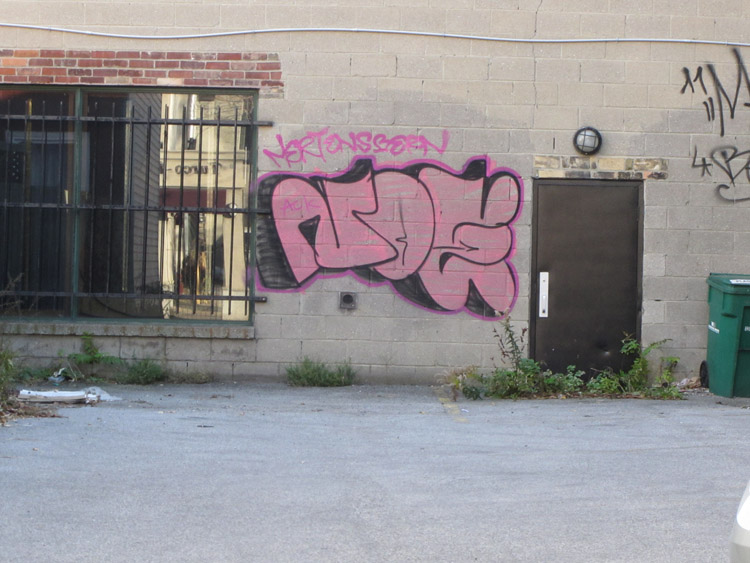Noes graffiti photo