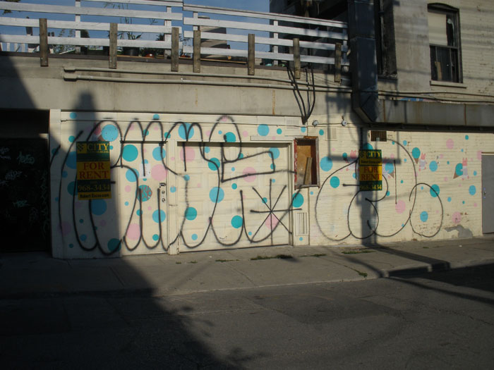Smug graffiti photo