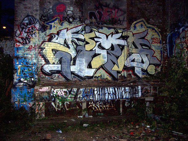 Zima graffiti photo 2
