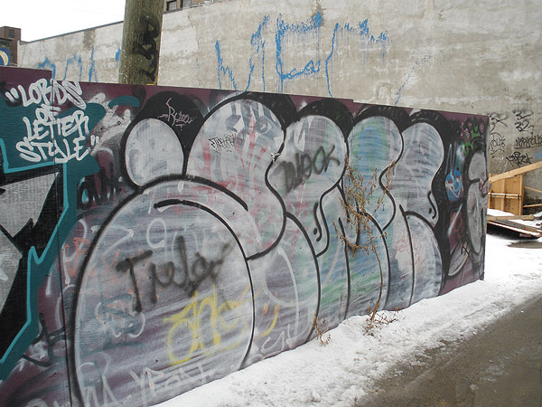 Zima graffiti photo 7