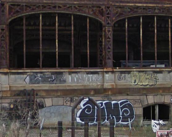 detroit unidentified graffiti photo 16