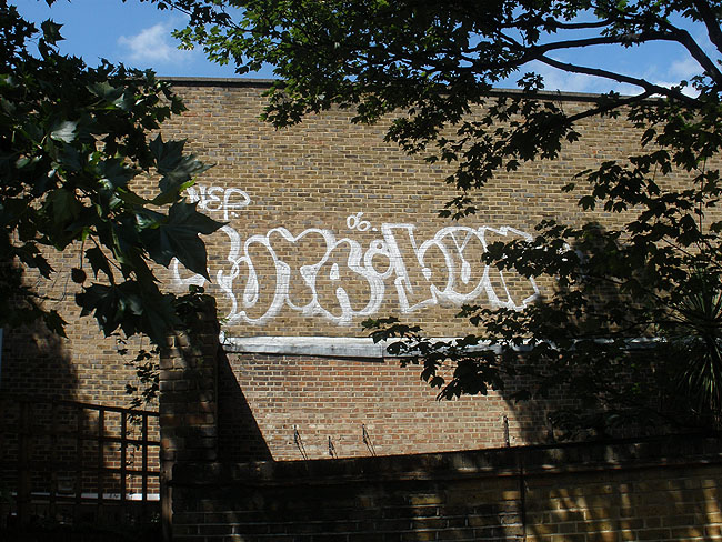 London unknown graffiti 2