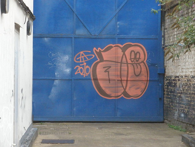 London unknown graffiti 6
