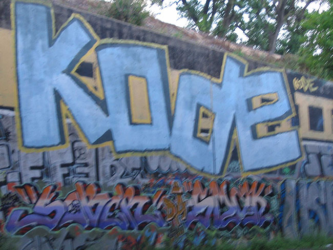 Kode graffiti picture 4